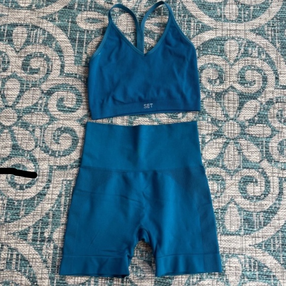 SET Active Ribbed Blue Shorts and Crop Top Set - Picture 2 of 2